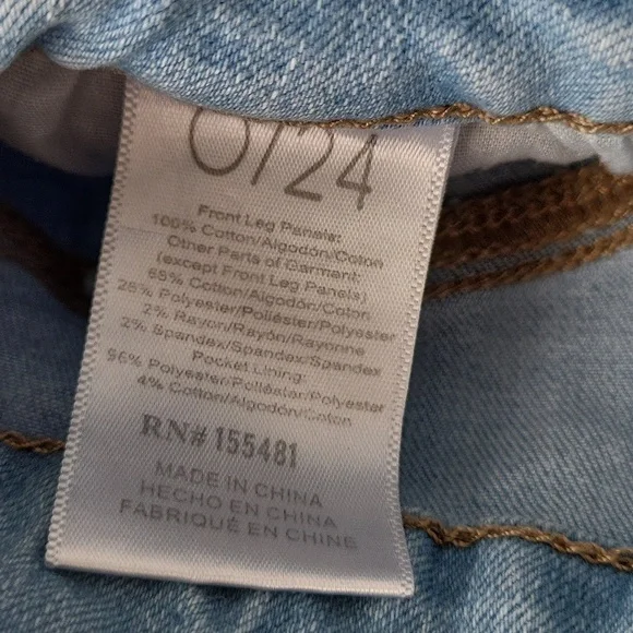 Simple society Distressed Jeans shorts size 0/24 - Picture 6 of 6